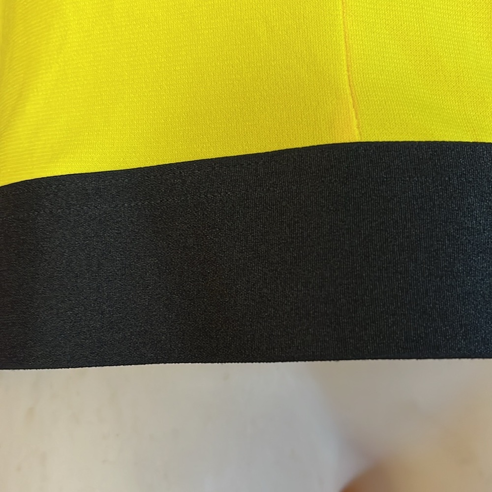 Canary yellow Fabletics front twist long sleeve top - Picture 6 of 13